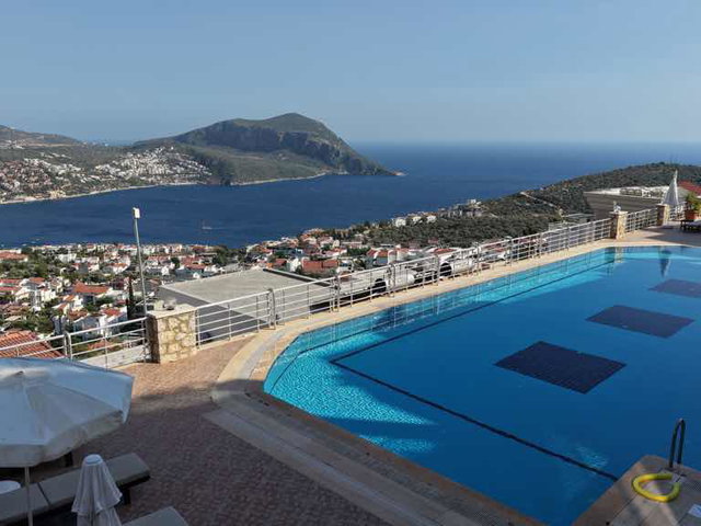 KALKAN MERKEZ DE 2+1 HAVUZLU DAİRE