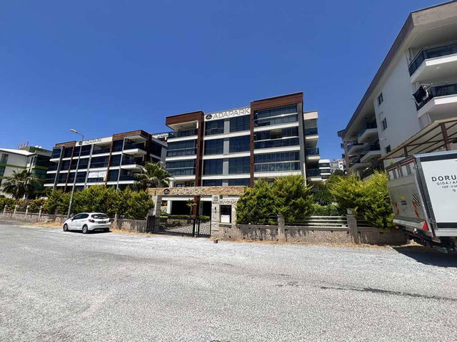KUŞADASI HAVUZLU SİTEDE EŞYALI KİRALIK 2+1 DAİRE