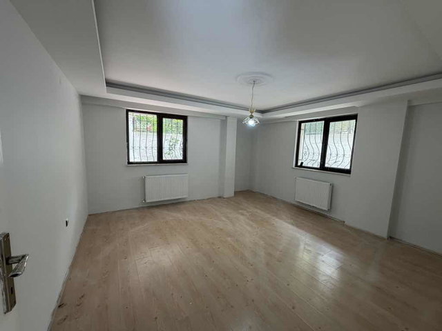 ATAKUMDA YAŞAMIN MERKEZİNDE GENİŞ VE KULLANIŞLI SATILIK  3+1