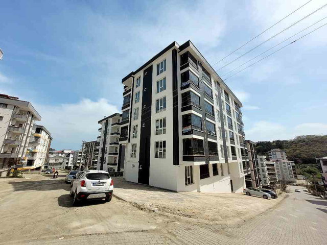 REMAX SEVCAN GÜRLEVİKTEN KÖRFEZDE EŞYALI LÜKS KİRALİK DAİRE