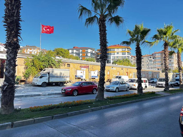 BAHÇELIEVLER-ŞIRINEVLER'DE 4+1 SATILIK DAIRE