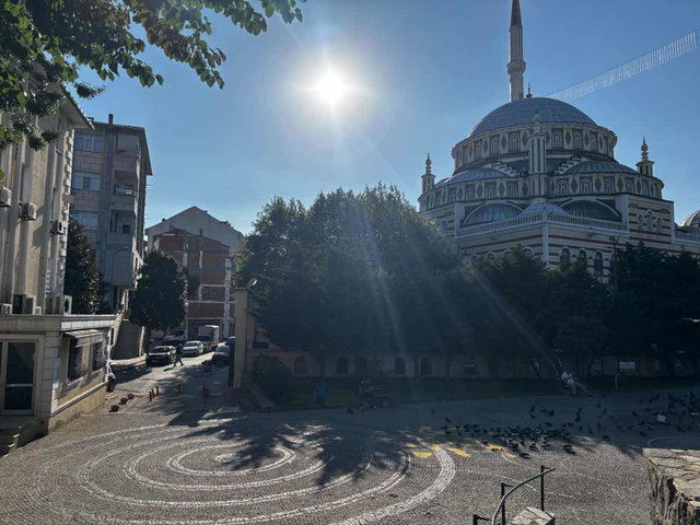 BAHÇELIEVLER-ŞIRINEVLER'DE 4+1 SATILIK DAIRE