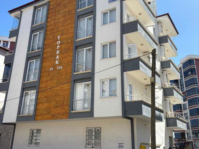 REMAX YASİR | ATAKUM KÖRFEZ TRAMVAYA 250M EŞYALI KİRALIK 1+1