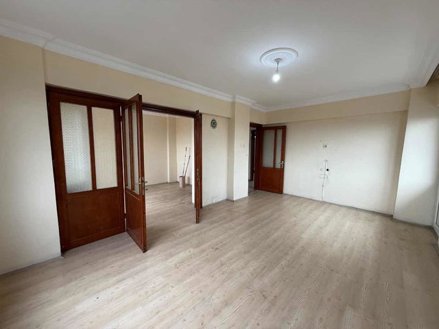REMAX DESIGN KAYMAKAMLIK YANI KİRALIK 3+1 DAİRE