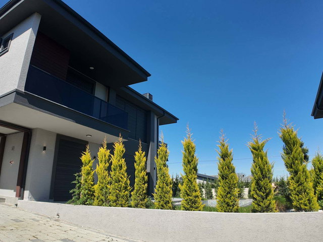 RE/MAX LAND'DEN AMBARDERE'DE SİTE İÇİNDE MÜSTAKİL 6+2 VİLLA