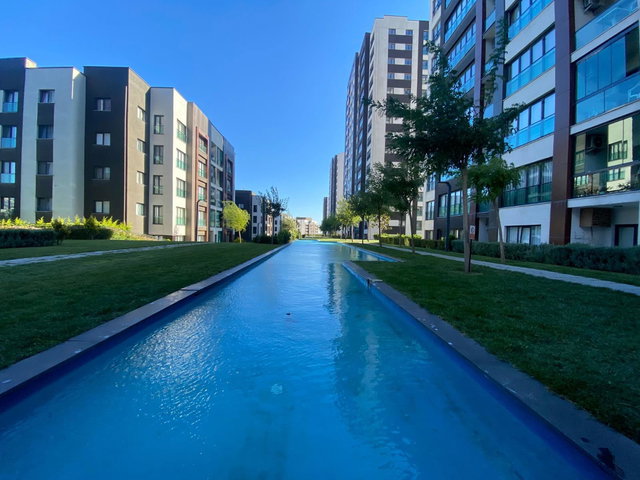 VİRA İSTANBUL 1. ETAP BÜYÜK 4,5+1 SATILIK 150M² DAİRE-REMAX KAYA