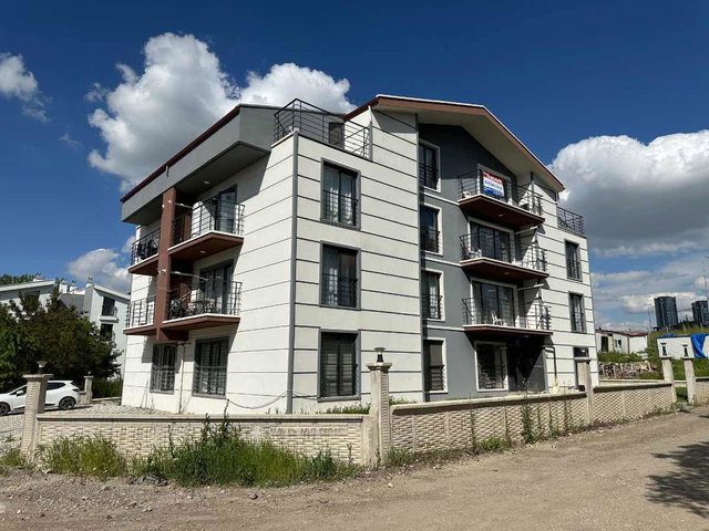 İNCEK TE BULVARA YAKIN 2+1 SATILIK DAİRE