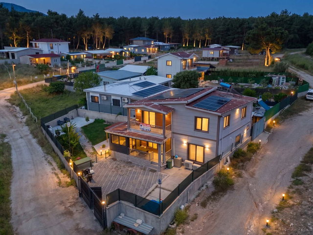 BUCA KAYNAKLAR SATILIK LÜKS DUBLEKS VILLA VE ARAZISI