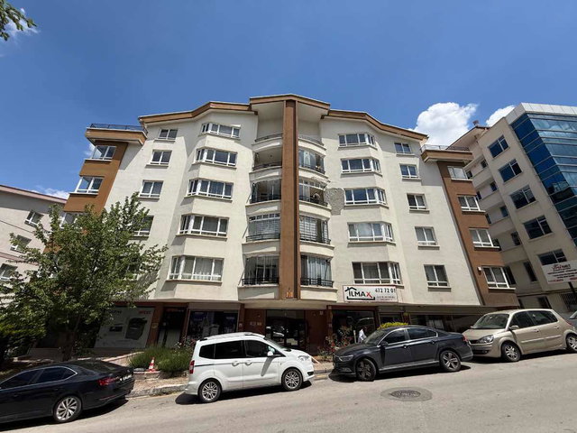 CEVİZLİDERE MAH TAURUS AVM YAKINI 2.5+1 SATILIK DAİRE