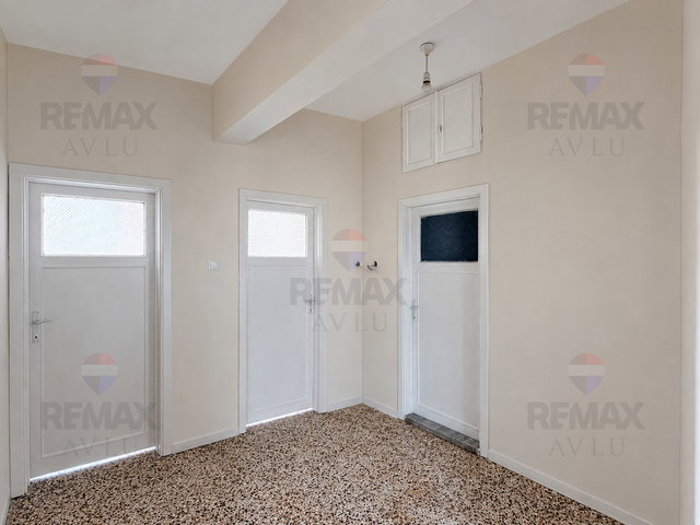REMAX AVLU'DAN MALİYE BİNASINA YAKIN SATILIK 2+1 DAİRE / OFİS
