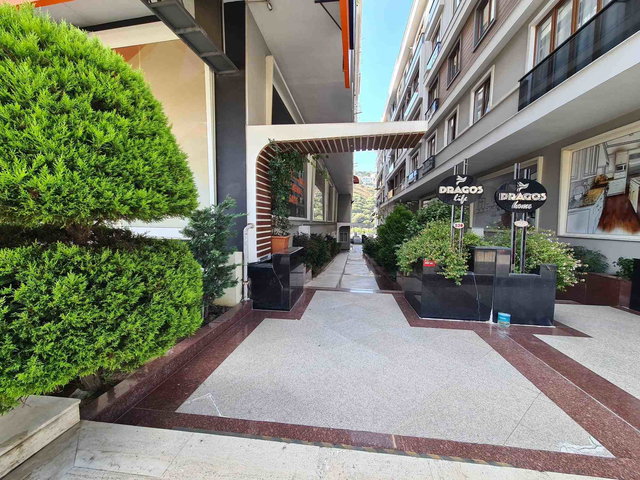 BAĞDAT CD ÜZERINDE 250M2-5+2 TERASLI ,BALKONLU KİRALIK DUBLEKS DAİRE