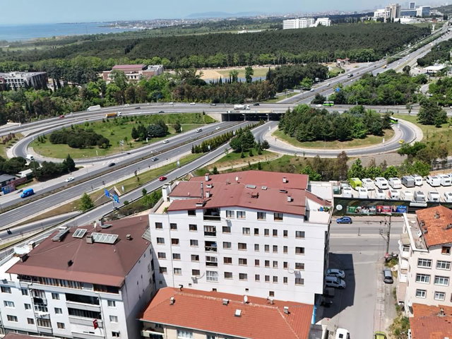ÇAYIROVADA SATILIK 2+1 DAIRE