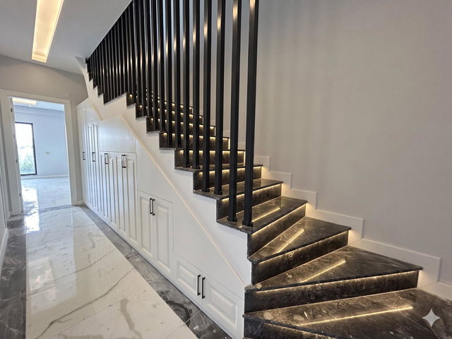 REMAX MAVİ'DEN BERKE PREMİUM GARDEN'DA HAVUZLU,5+1 SIFIR VİLLLA