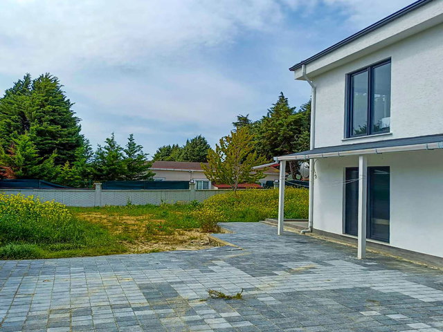 ÇATALCA İNCEĞİZ’DE 800 M² BAHÇE İÇERİSİNDE MÜSTAKİL VİLLA + 800 M² 'LİK YAPISIZ PARSEL