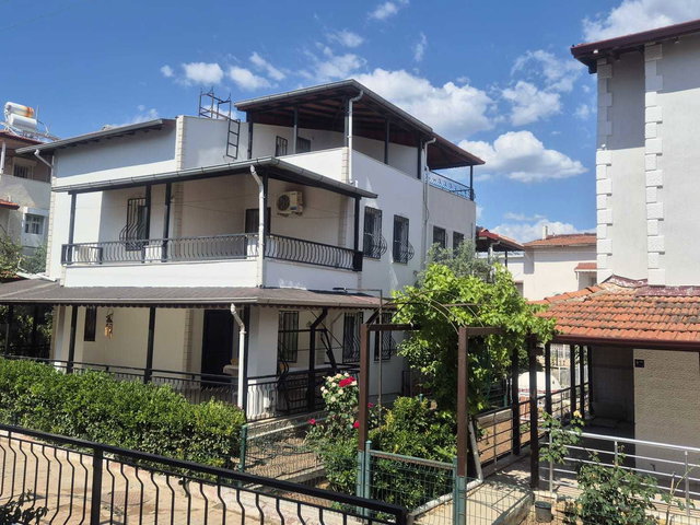 DİDİM AKBÜK'TE SATILIK ÖZEL KONUMDA 4+1 TRİPLEKS VİLLA