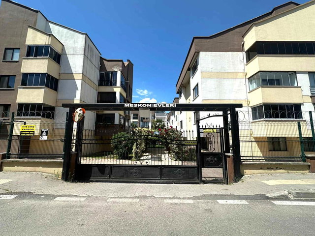 REMAX BEYAZ MESKON EVLERI SATILIK 5+1 DUBLEKS EV