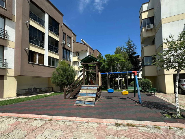 REMAX BEYAZ MESKON EVLERI SATILIK 5+1 DUBLEKS EV