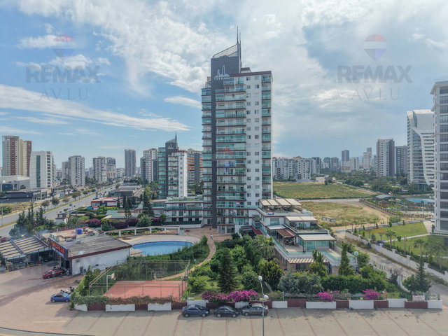 REMAX AVLU'DAN FUAT MOREL'DE BENZERSİZ 200 M² TERASLI 4+1 DAİRE