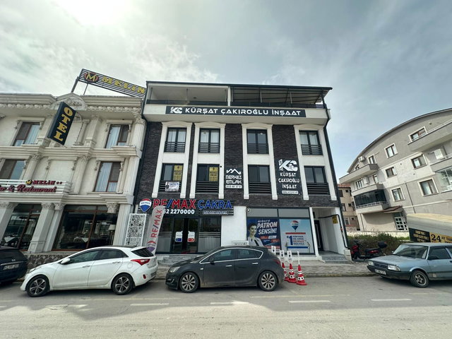 REMAXÇAKRA ÖMER ONAYCI'DAN EŞYALI KIRALIK 1+1 DAIRE,GÖLCÜK ÇARŞI