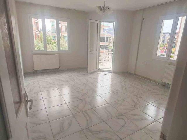 REMAX JET- KORULUĞA 200 METRE MESAFELİ FULL TADİLATLI - ARA KAT!