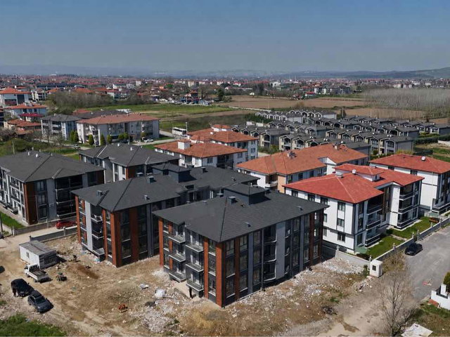 ASANSÖRLÜ SITE IÇERISINDE LÜKS 3 + 1 TUZLA MAHALLESI