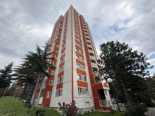 ŞEHİT OSMAN AVCI MAHALLESİ ESTON BLOKLARI BOŞ 1+1 SATILIK DAİRE