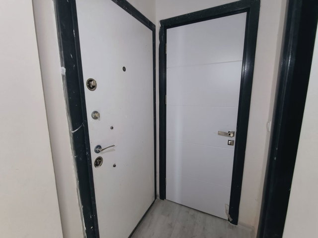 BORNOVA YEŞİLOVA'DA FIRSAT SATILIK 1+1 DAİRE