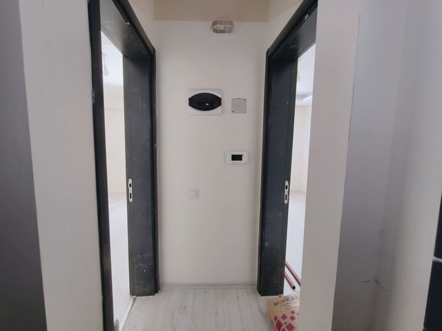 BORNOVA YEŞİLOVA'DA FIRSAT SATILIK 1+1 DAİRE
