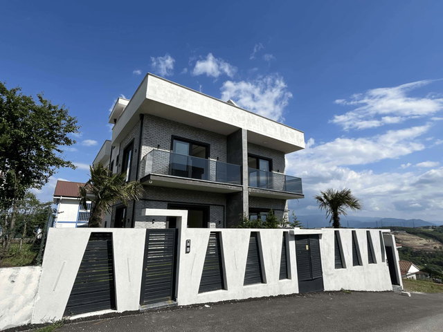 RE/MAX SOFT BARIŞ BAŞOL'DAN SERDİVAN'DA MANZARALI TRIPLEX​ VİLLALAR