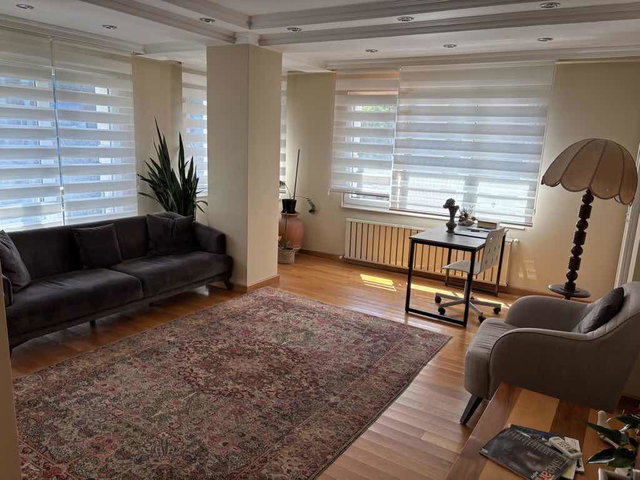 BAKIRKÖY MERKEZDE İŞ YERİ VEYA KONUT SATILIK 3+1 DAİRE