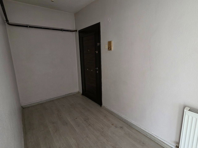 ERENLER SAKARYA CADDESI ÜZERINDE KIRALIK 3+1 DAIRE