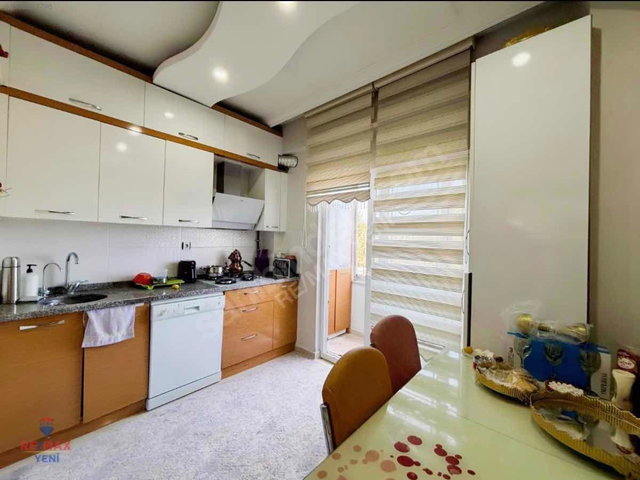 ARSAN CENTER KARŞISI SGK YAKINI BALKONLU SATILIK 2+1