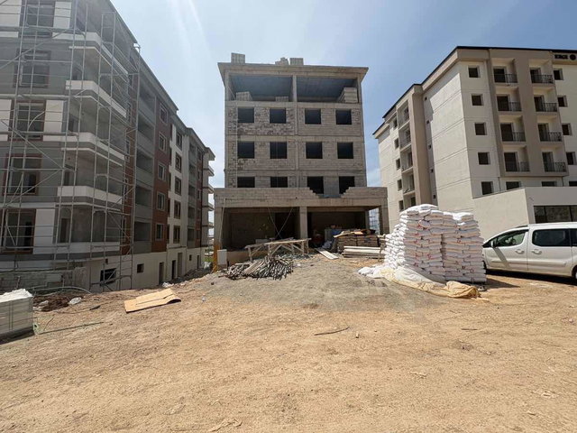 TAPUSU HAZIR YATIRIMLIK YENİ YAPIM 2+0 SATILIK DAİRE