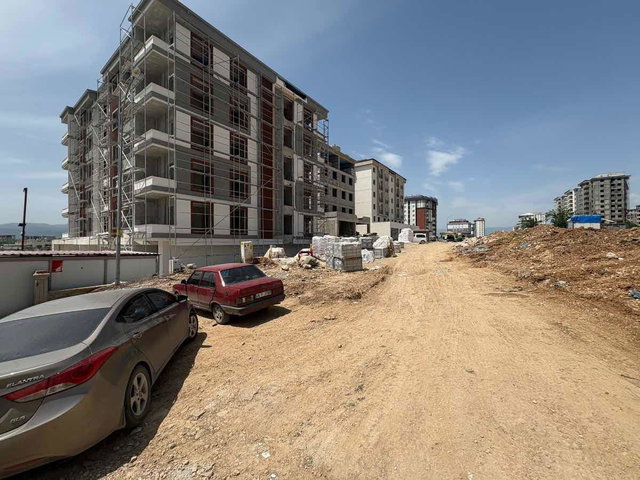 TAPUSU HAZIR YATIRIMLIK YENİ YAPIM 2+0 SATILIK DAİRE