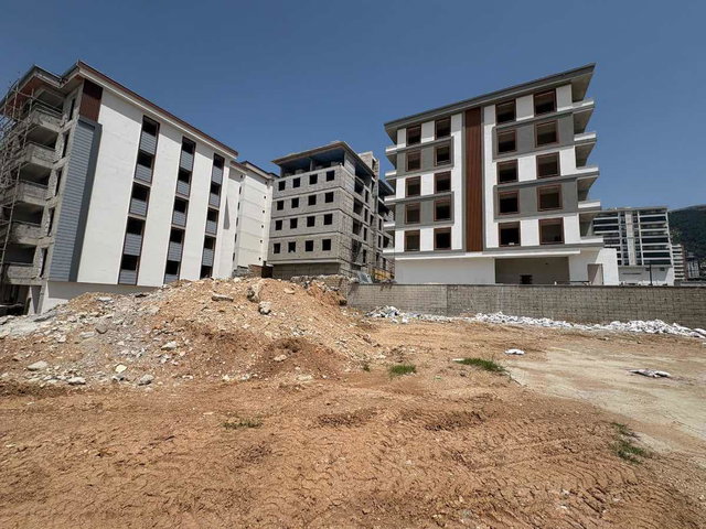 TAPUSU HAZIR YATIRIMLIK YENİ YAPIM 2+0 SATILIK DAİRE