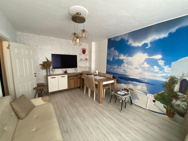 REMAX ARMA’DAN CUMHURİYET MAH SİTE İÇERİSİNDE KİRALIK EŞYALI ARA KAT 2+1 DAİRE