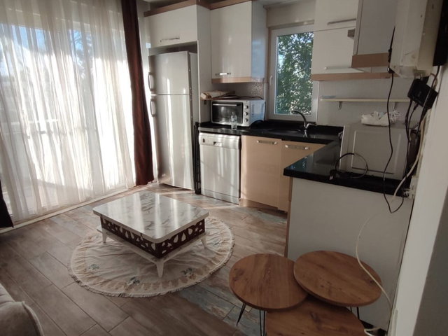 GÜZELOBA MAHALLESİ'NDE 1+1 EŞYALI KİRALIK DAİRE
