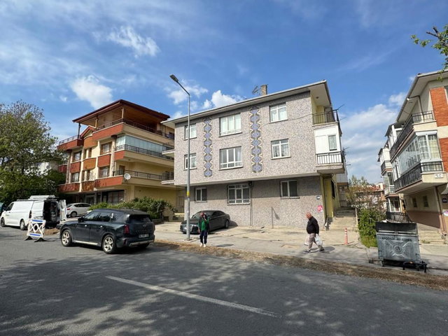 ETLIK AYVALI CADDESI ÜZERINDE | TADILATLI, MASRAFSIZ, MERKEZI KONUMDA 3+1 SATILIK DAIRE