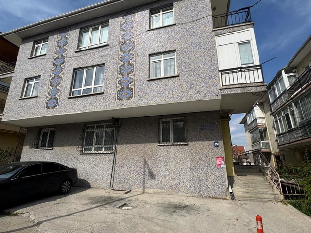 ETLIK AYVALI CADDESI ÜZERINDE | TADILATLI, MASRAFSIZ, MERKEZI KONUMDA 3+1 SATILIK DAIRE