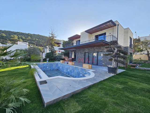 BODRUM TORBADA SIFIR 7+2 MALİKHANE