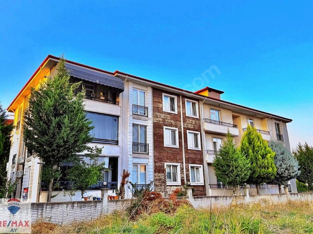 RE/MAX AY'DAN  YAĞCILAR/TEPEKUM MAHALLESİNDE SATILIK  3+1 DAİRE