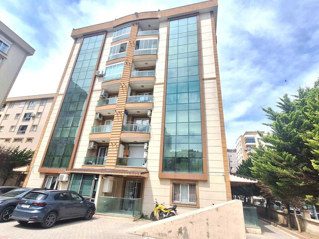 BUCA YILDIZ METRO DURAĞI YANINDA SATILIK 2+1 DAIRE