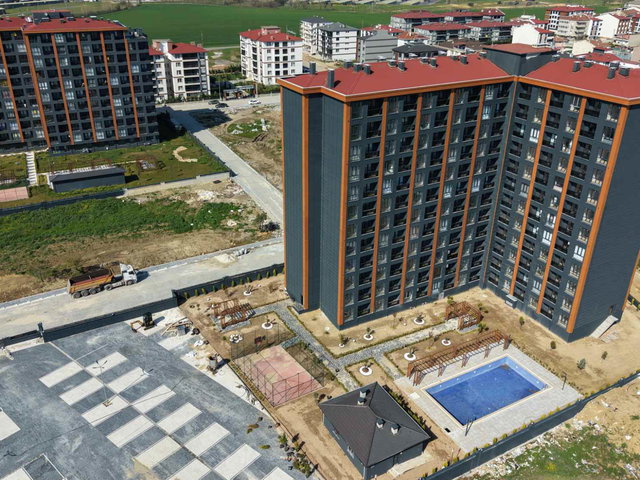 REMAX LAND' DEN UYSAL GLORIA'DA EŞYALI KLİMALI KİRALIK 1+1 DAİRE
