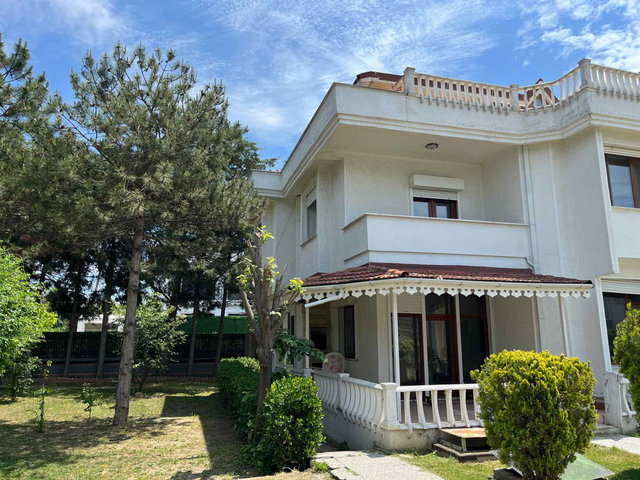 RE/MAX MAHAL'DEN KALE KONAKLARI SİTESİNDE SATILIK TRİPLEX