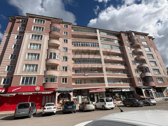 RE/MAX LACİVERT'TEN KAYAKYOLU'NDA KİRALIK 3+1 DAİRE