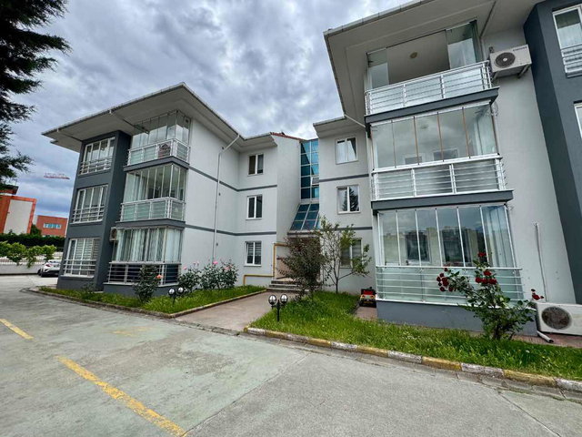 İZMİT SARAY EVLERİ ANEMON SİTESİNDE 3+1 SATILIK DAİRE