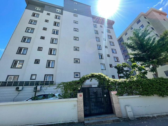 ATAŞEHİR ÇOCUK KAMPÜSÜ'NÜN KARŞISI'NDA 3+1 SATILIK ARA KAT DAİRE