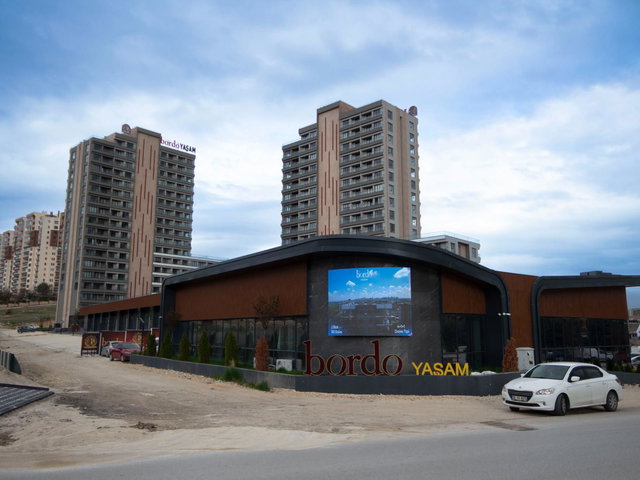 BORDO YAŞAM KIRALIK 1+1 DAIRE/RE/MAX ENBATI