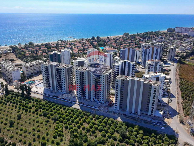 REMAX PARS'TAN LİPARİS KREMLİN SİTESİNDE SATILIK 1+1 DAİRE