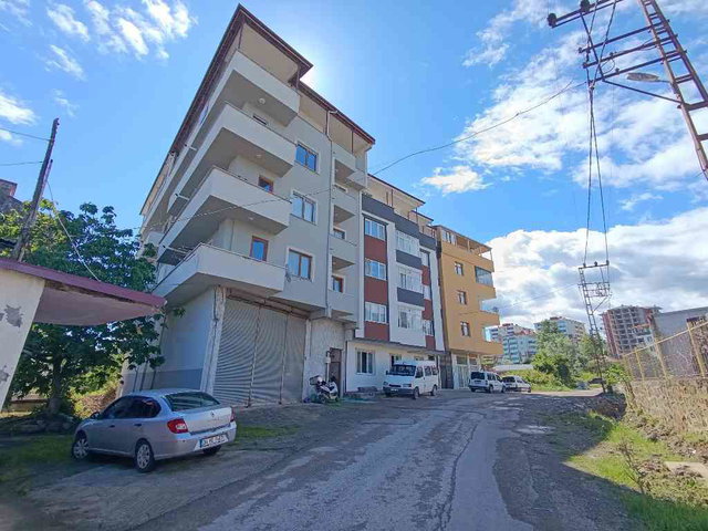 ARAİN FATİH MAHALLESİ SAHİLDE DENİZ MANZARALI İÇİ SIFIR 2+1 FIRSAT